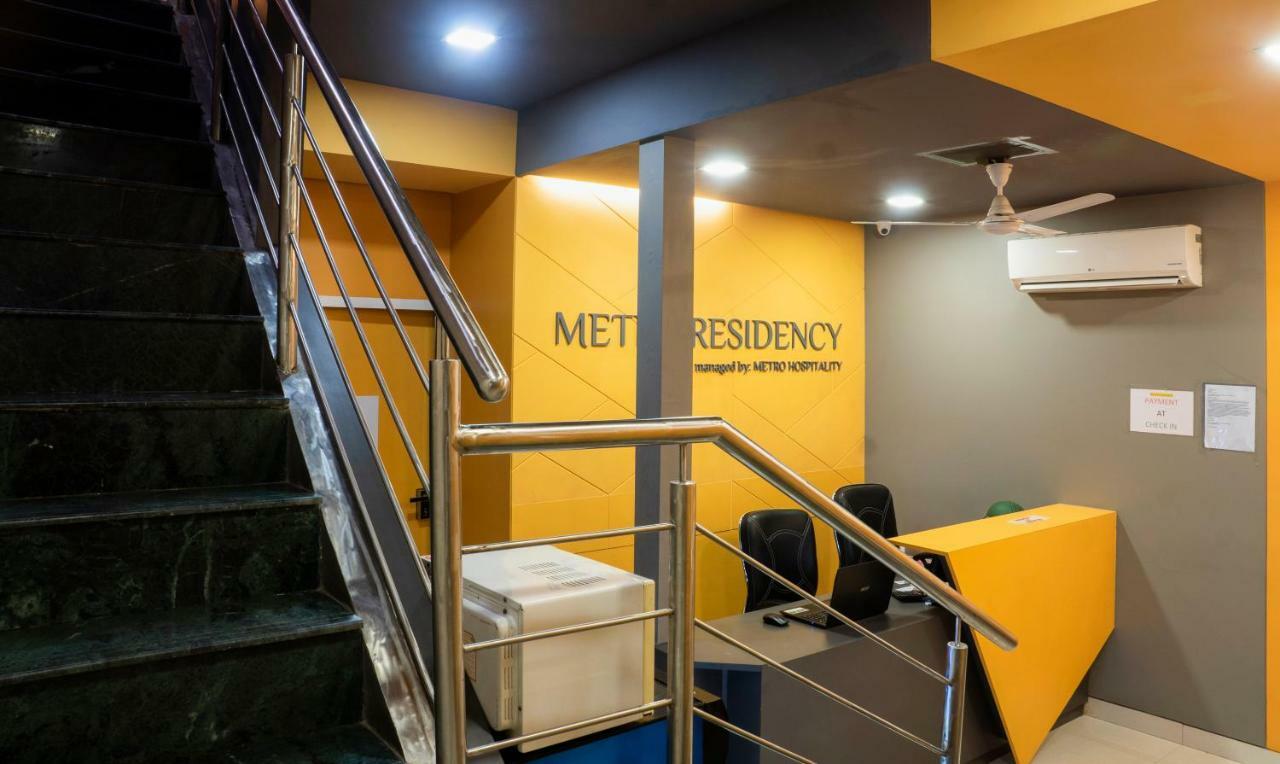 Oyo Flagship 13885 Metro Residency Hotel Mumbai Bagian luar foto