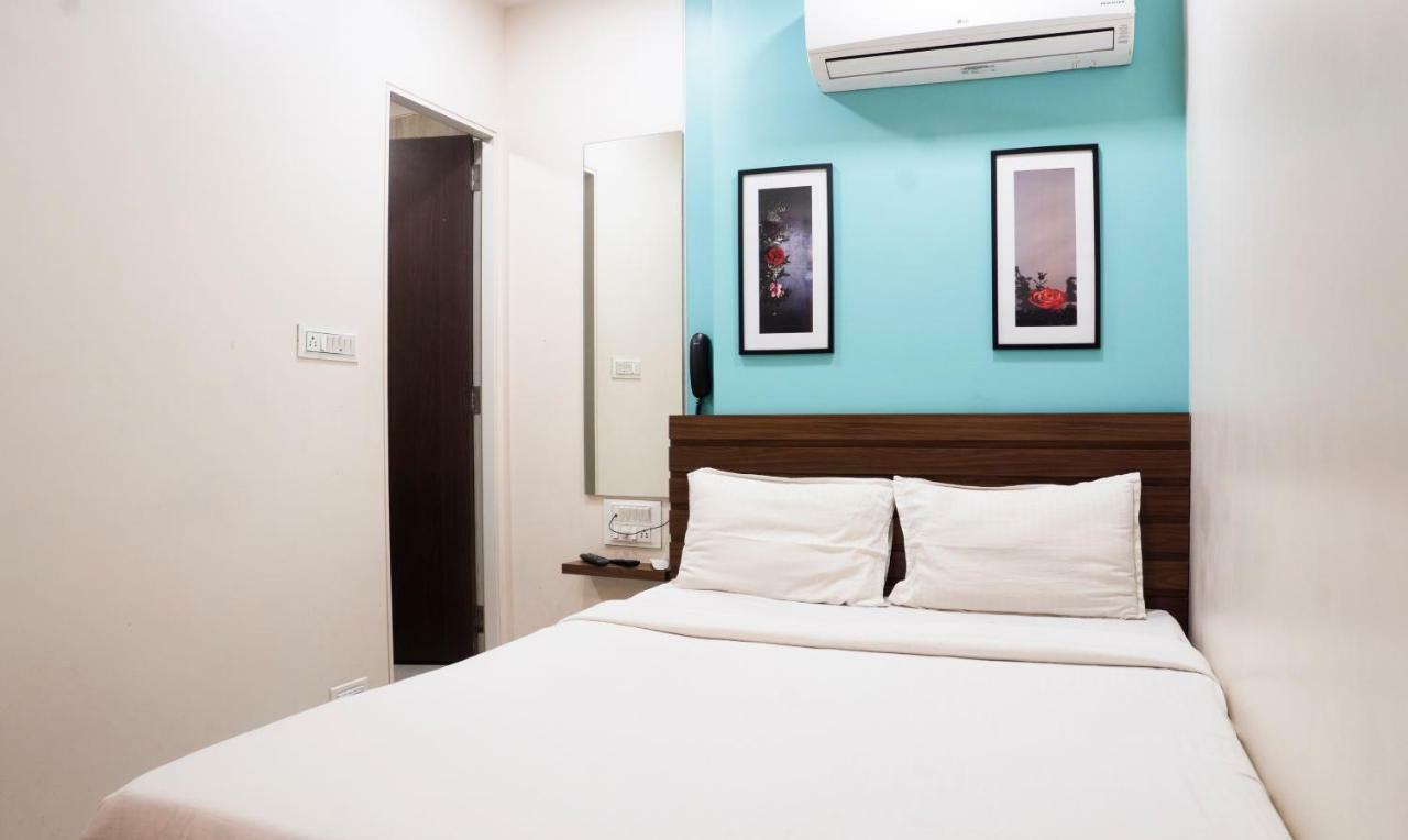 Oyo Flagship 13885 Metro Residency Hotel Mumbai Bagian luar foto