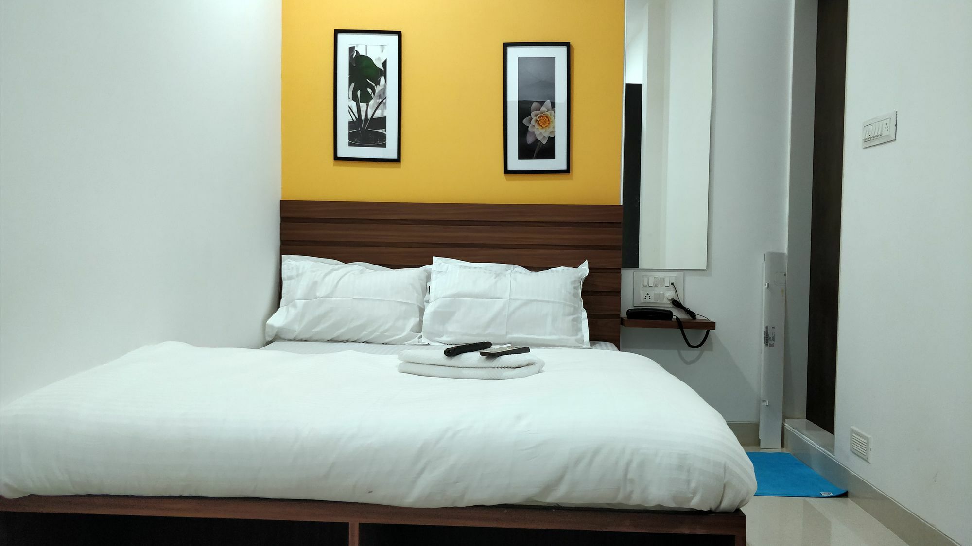 Oyo Flagship 13885 Metro Residency Hotel Mumbai Bagian luar foto